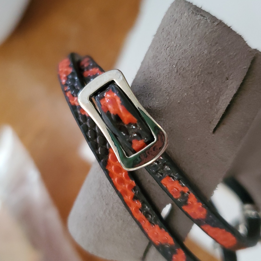 Alexander Mcqueen Red and Black Double Wrap Bracelet. - Picture 3 of 3